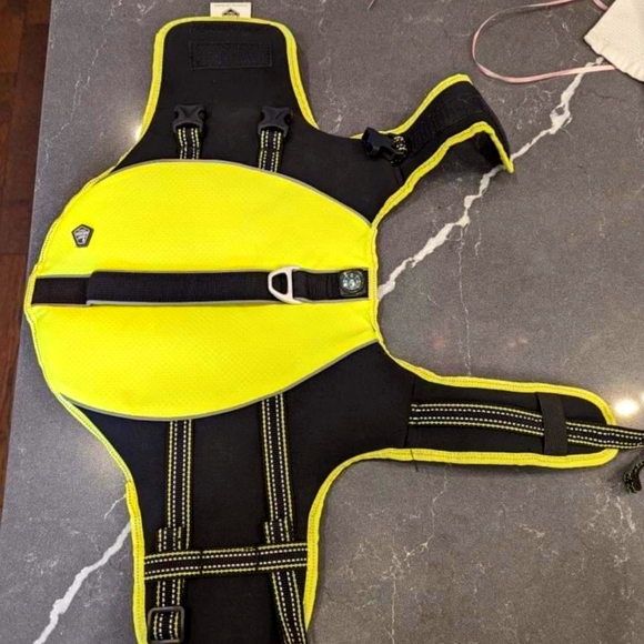 Brand New Arcadia Trail Life Jacket - size Small - Picture 3 of 6